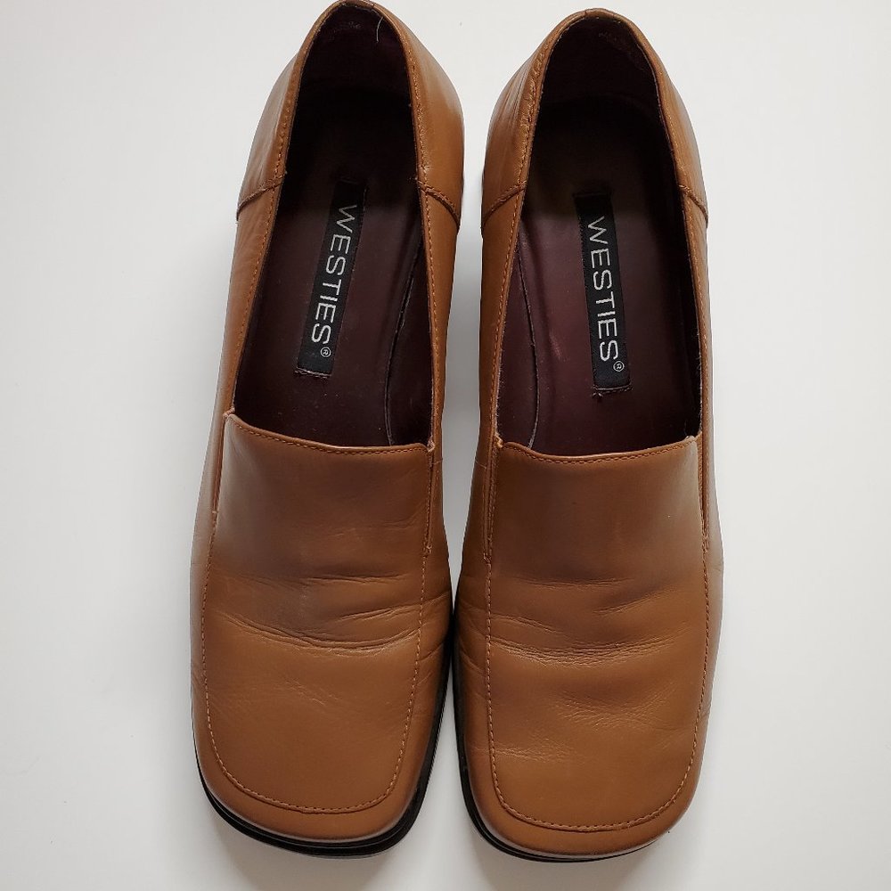 Westies tan loafer, size 7 1/2 wide